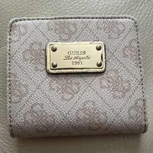 GUESS Cute small cream color wallet for women